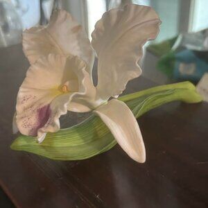 Homco Porcelain Bone China Lily Figurine
